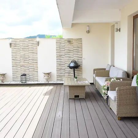 Jacuzzi, Special View And Relax 6Pers * Брашов